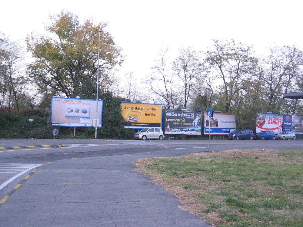 Parking at the Cologna Nord Station