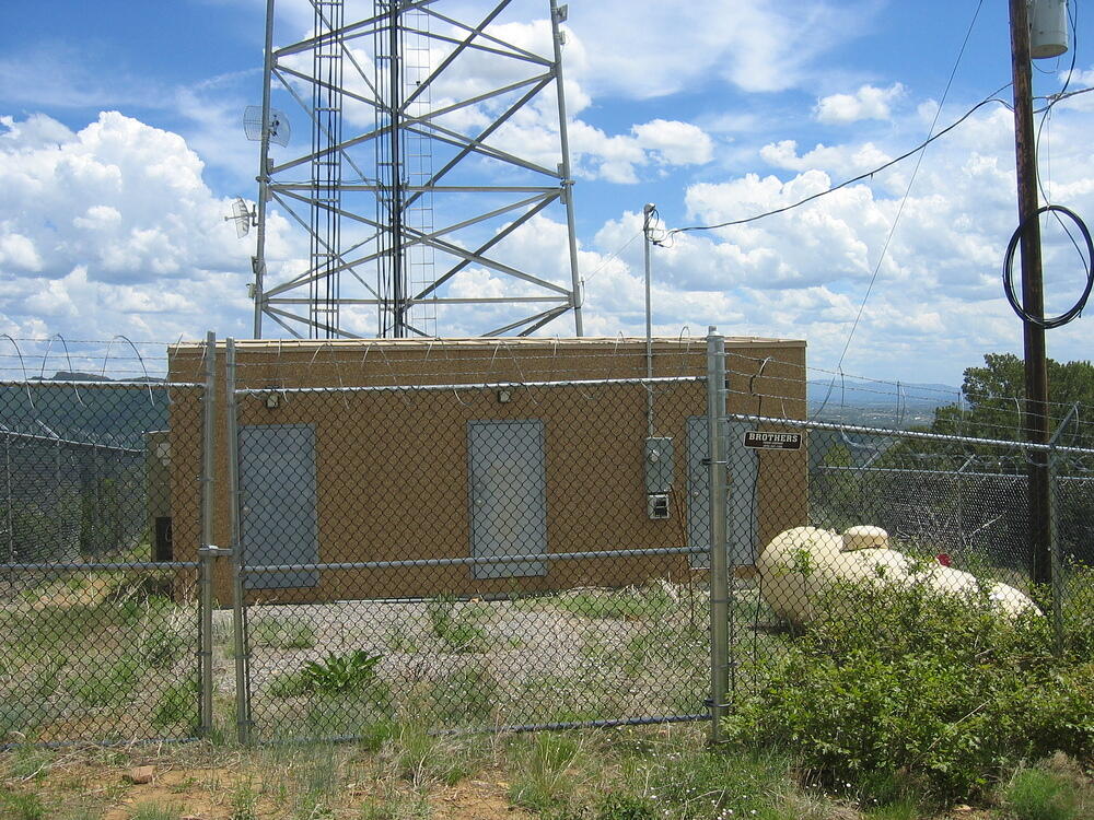 Antenna House