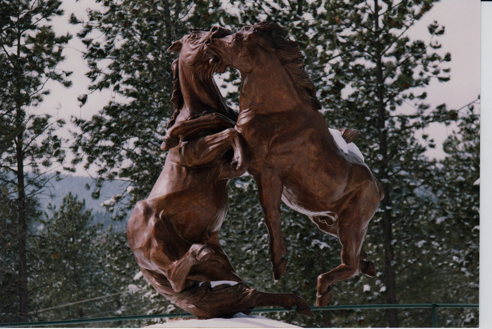 horse-sculpture.png