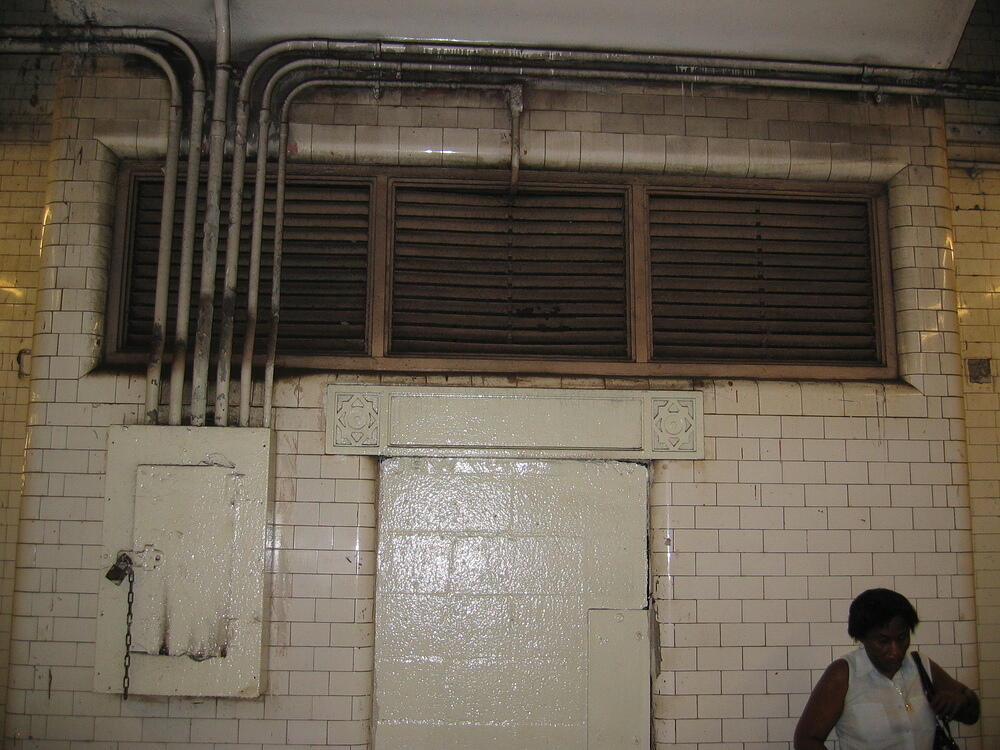subway station