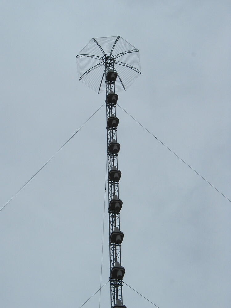 Antenna Hat Detail