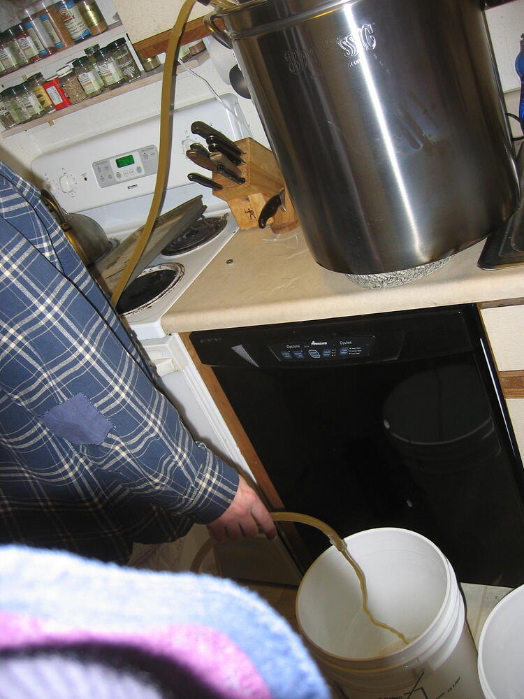 Racking from Boil Kettle to Primary Fermenter