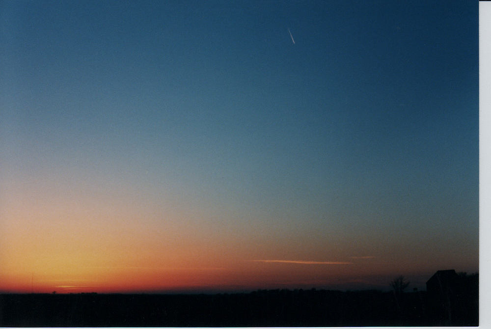 ud-sunset-contrail.png